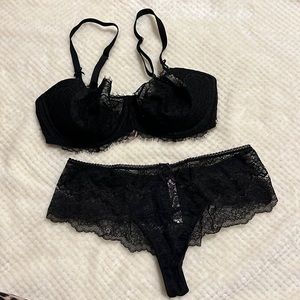 Victoria’s Secret NWOT lace bra and thong panty set in Black